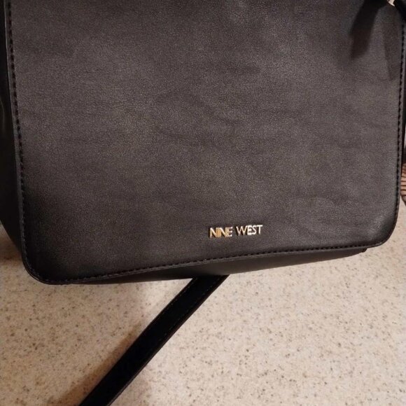 NINE WEST CROSS BODY BAG - Picture 1 of 10